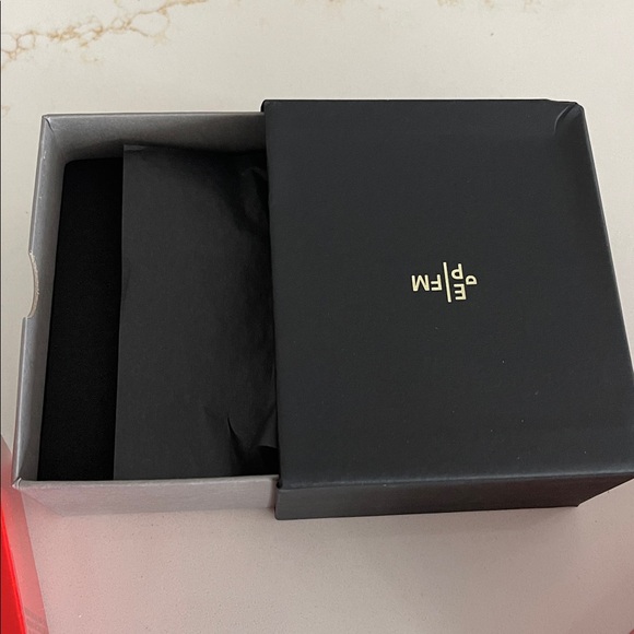 Frederic Malle Red and Gold Perfume Collection boxes only, no perfume - Picture 6 of 11